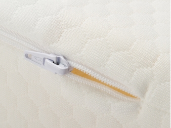 Almohada AL46 desenfundable Pikolin Home