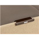 Detalle tirador madera y metal del canapé tapizado Design cooper de Pikolin