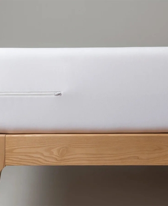 Funda Integral de Colchón Antialérgenos Impermeable - Vista en cama