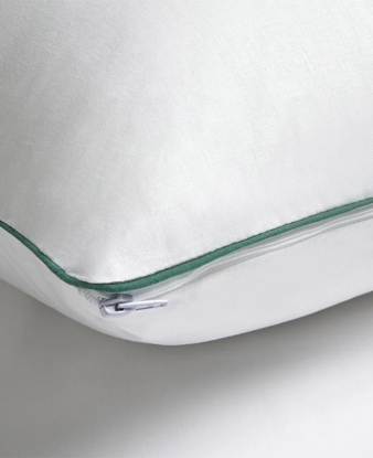 Almohada Antialérgenos Velfont sobre cama