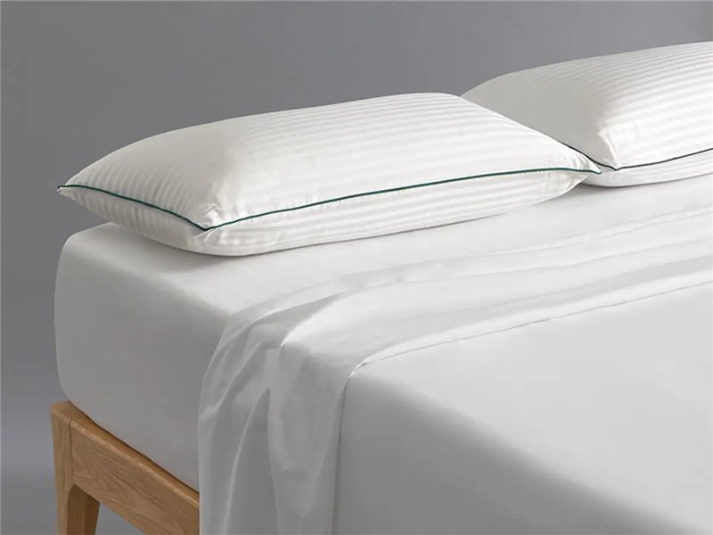 almohada bambu velfont fibra reciclada sobre cama